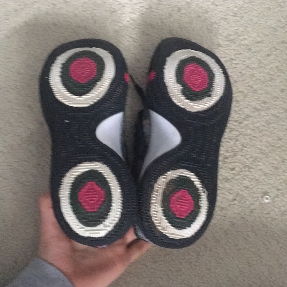 Kyrie Low size 9 - Picture 3 of 5